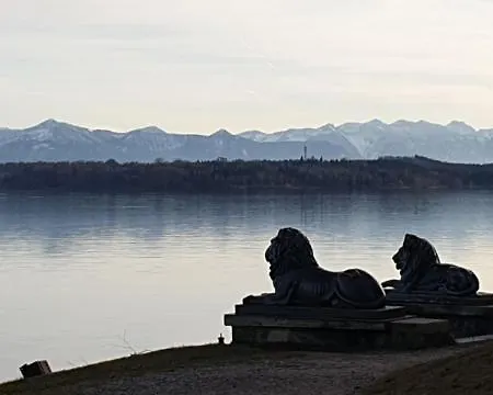 Central Starnberg And Surrounded By Nature Exterior photo